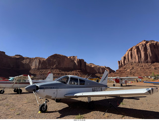 Monument Valley airport - N8377W