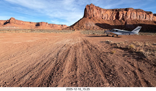 254 a2q. Utah - Happy Canyon airstrip area