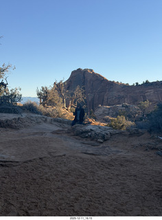 449 a2q. Utah - Canyonlands National Park - Mesa Arch hike
