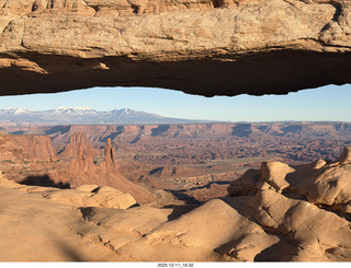 488 a2q. Utah - Canyonlands National Park - Mesa Arch