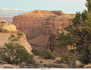 547 a2q. Utah - drive from canyonlands to moab