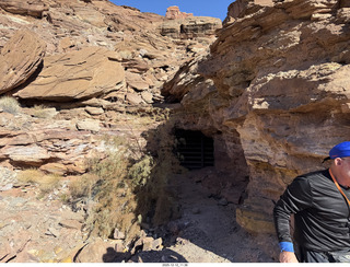 195 a2q. Utah -  Mineral Canyon hike - Adam's back