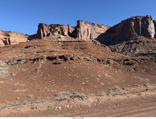 268 a2q. Utah -  Mineral Canyon hike