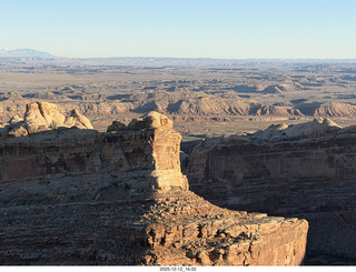572 a2q. aerial - Utah - canyonlands