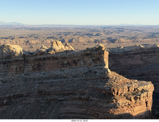 573 a2q. aerial - Utah - canyonlands