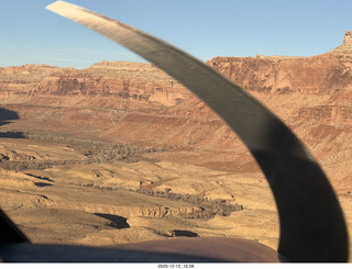 610 a2q. aerial - Utah - canyonlands