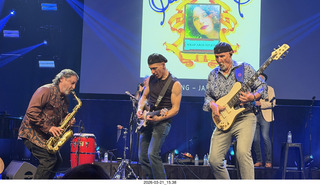 Arizona Musicfest - Three American Troubadours - cell phone lights