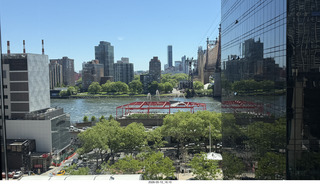 4 a2v. New York City - 59th Street Bridge