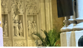 36 a2v. New York City - restaurant - St. Patrick's Cathedral