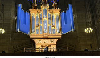 56 a2v. New York City - St. Thomas Church organ