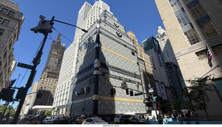 67 a2v. New York City - giant suitcase building