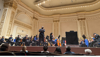 133 a2v. New York City - Carnegie Hall - Richard Strauss - speaker before second half