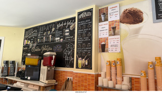 155 a2y. Spain - Barcelona - juice-drink shop