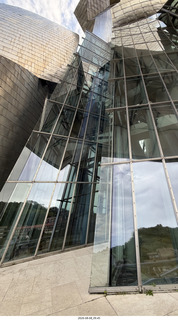 243 a2y. Spain - Bilbao - Guggenheim Museum - outside