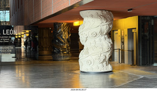 10 a2y. Spain - Bilbao - walking tour - famous columns in different styles