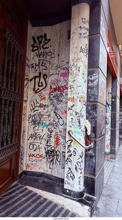 62 a2y. Spain - Bilbao - walking tour - graffiti