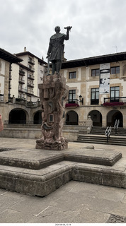 222 a2y. Spain - Bilbao wine tour - Gernika Lumo - statue