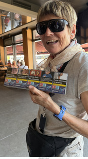 20 a2y. Spain bilbao to gijon - snack stop - Gwyneth with